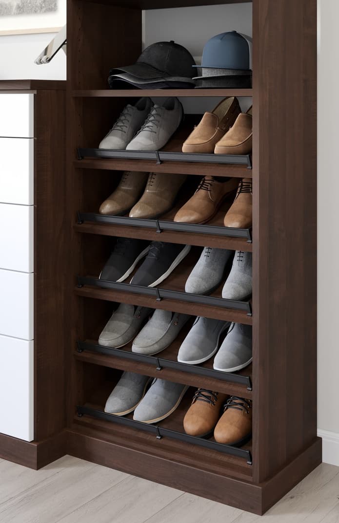 Open wardrobe shoe tower with adjustable metal rails
